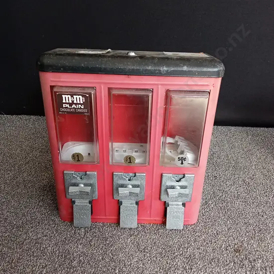 UNBRANDED 3 IN 1 TOY DISPENSER