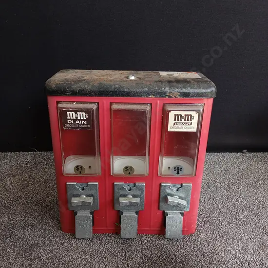 UNBRANDED 3 IN 1 TOY DISPENSER