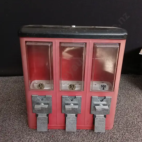 UNBRANDED 3 IN 1 TOY DISPENSER