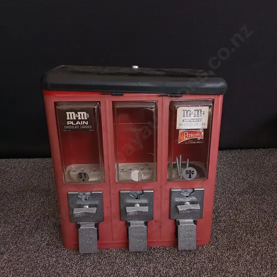 UNBRANDED 3 IN 1 TOY DISPENSER