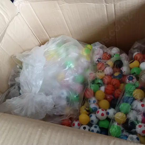BOX OF BALLS FOR VENDING MACHINE