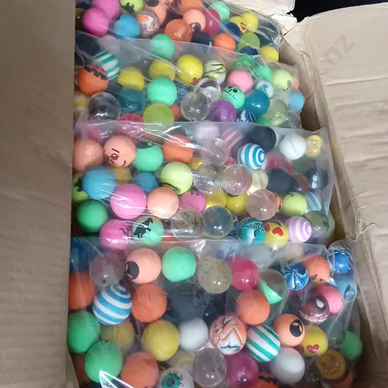 BOX OF SMALL BOUNCY BALLS FOR VENDING MACHINE