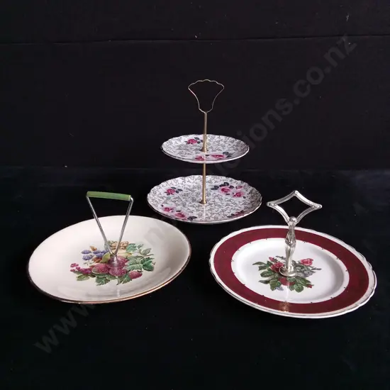 3 PIECES CAKE STANDS