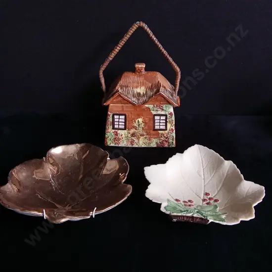 3 PIECES LEAF PLATES AND CERAMIC HOUSE CONTAINER