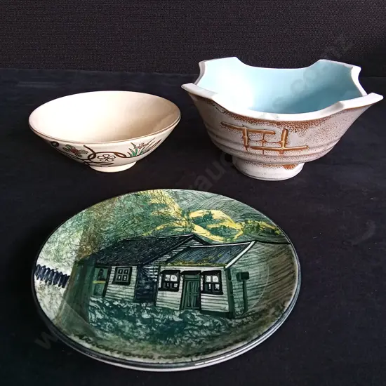 3 DECORATIVE DISHES