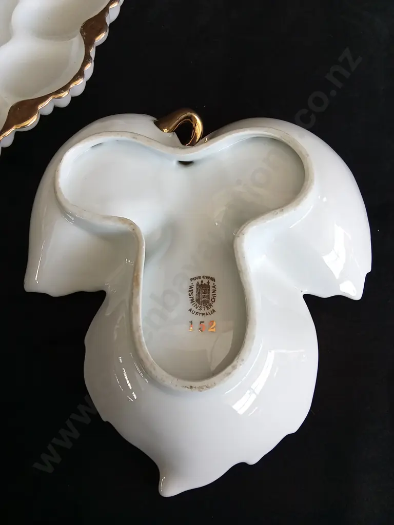 MILK GLASS PLATTER AND IRIDESCENT LEAF PLATTER Image 1++