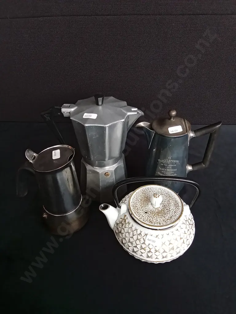 4 PIECES POTS AND JUGS Image 1++