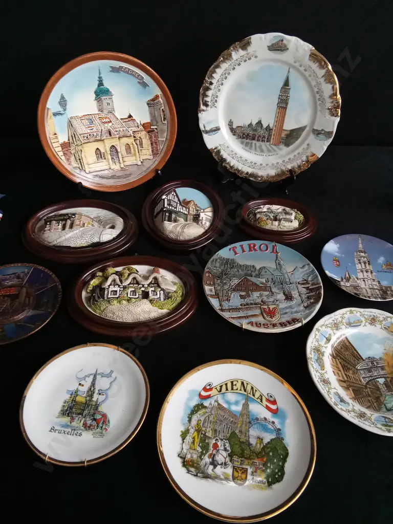 12 DECORATIVE PLATES AND 3D FRAMED PLAQUES Image 1++