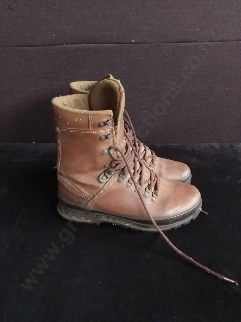 VINTAGE LEATHER WORK BOOTS SOLE MEASURES 30 CM Image 1++