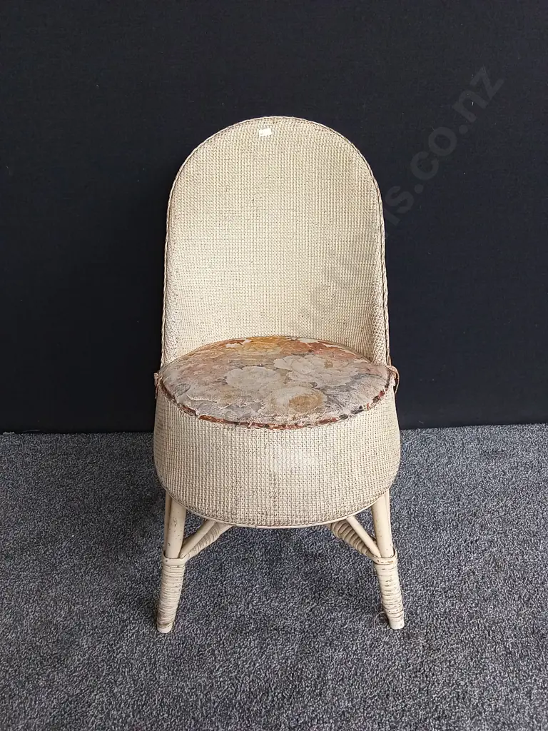 VINTAGE LLOYD LOOM STYLE CHAIR Image 1++