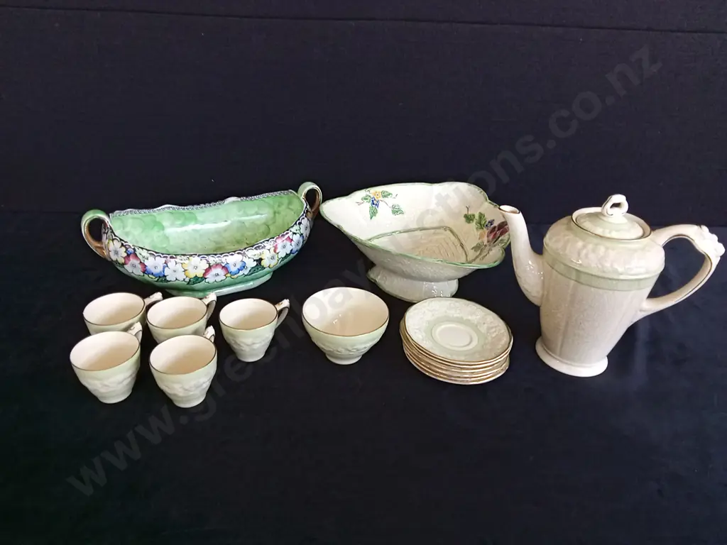 CROWN DEVON AND MALING DISH WITH CROWN DUCAL TEA SET Image 1++