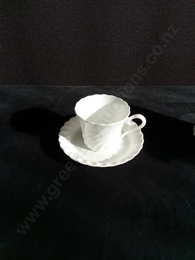 5 PIECES SET NIKO BONE CHINA CUPS AND SAUCERS Image 1++
