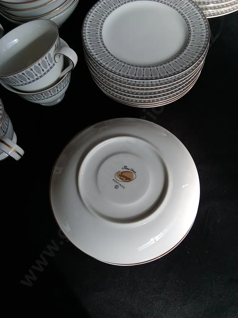70 PIECE SANGO FINE CHINA SET Image 1++