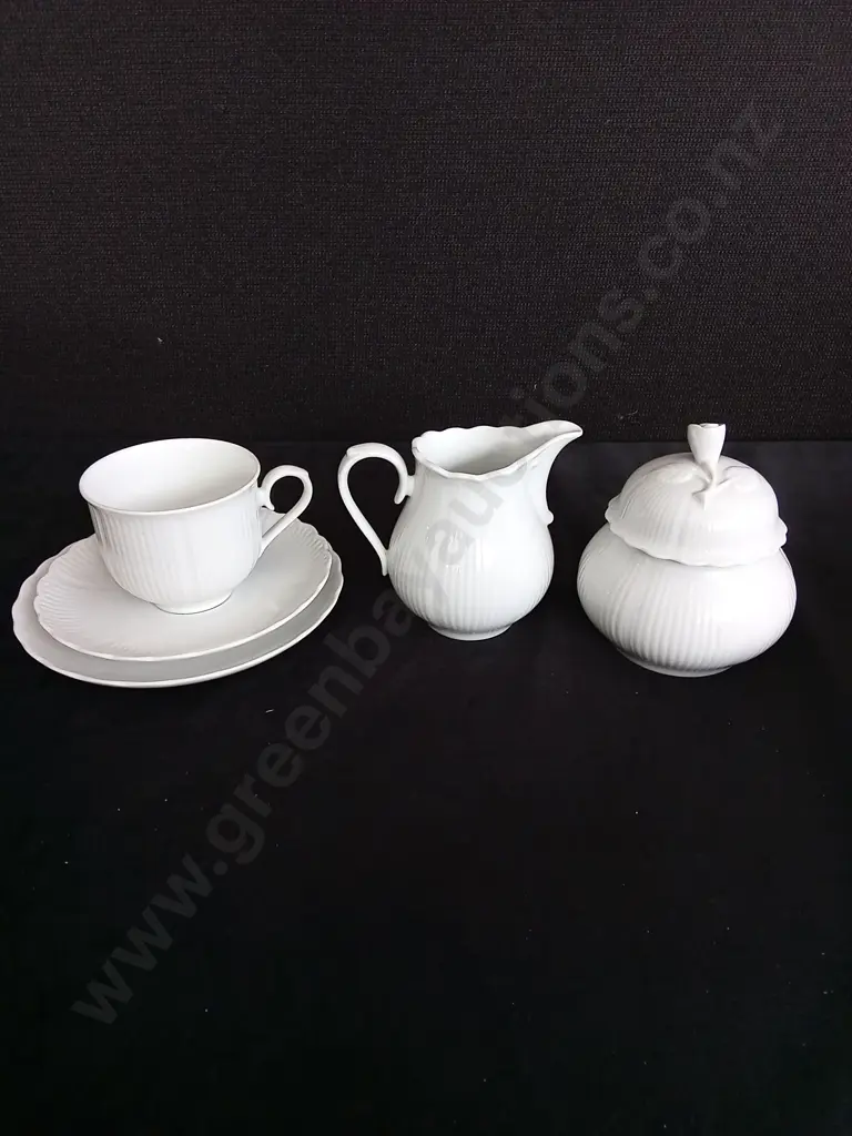 LARGE GERMAN DINNER SET Image 1++