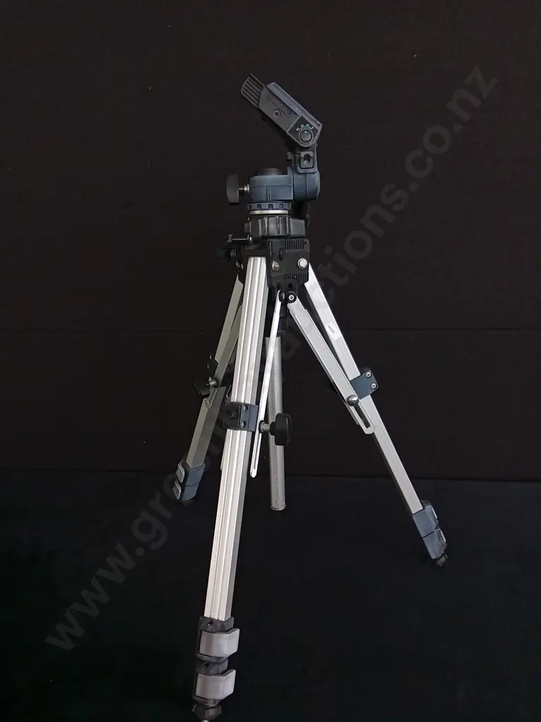 SLIK CAMERA TRIPOD Image 1++