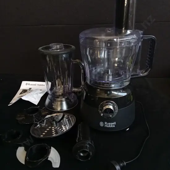 RUSSELL HOBBS FOOD PROCESSOR SET UNTESTED