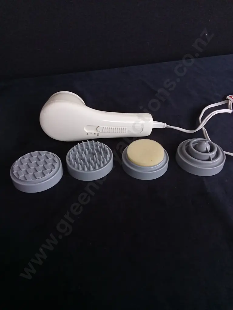 SUNBEAM MASSEUR BODY AND FACE MASSAGER WITH HEAT WORKING Image 1++