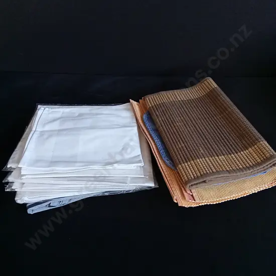 BRAND NEW NAPKINS AND PLACE MATS