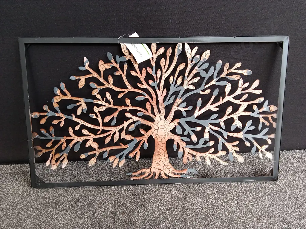 BED BATH AND BEYOND OUTDOOR ARTWORK Image 1++