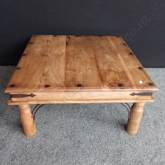 SQUARE WOODEN COFFEE TABLE H 40CM L 80CM D 80CM