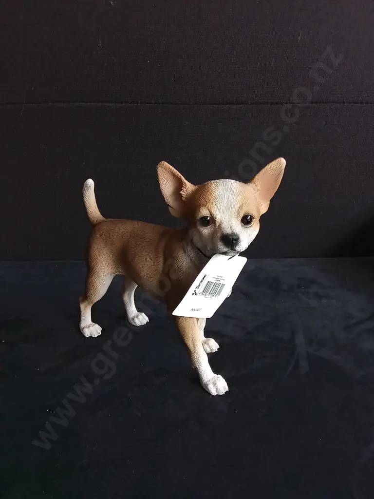 TAKASHO CHIHUAHUA FIGURINE H 22CM BRAND NEW Image 1++