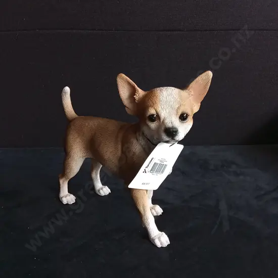 TAKASHO CHIHUAHUA FIGURINE H 22CM BRAND NEW