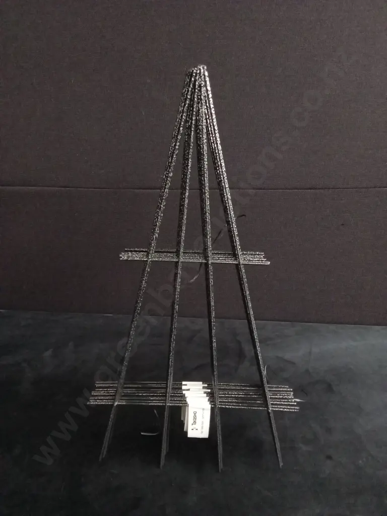 10 PIECES TAKASHO 30CM PLANT TRELLIS BRAND NEW Image 1++