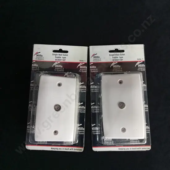 BOX OF BRAND NEW WALL PLATES