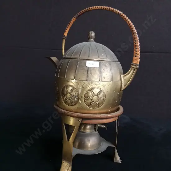 VINTAGE SPIRIT KETTLE WITH STAND AND BURNER