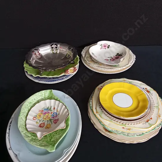 MIXED LOT OF PLATES
