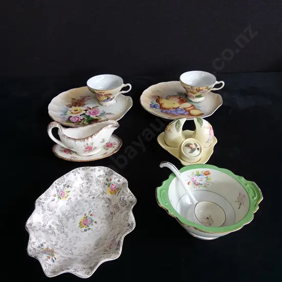 VINTAGE CHINA MIX, INCLUDING TEACUPS AND SAUCERS, GRAVY BOAT, SALT AND PEPPER SHAKERS, ETC.