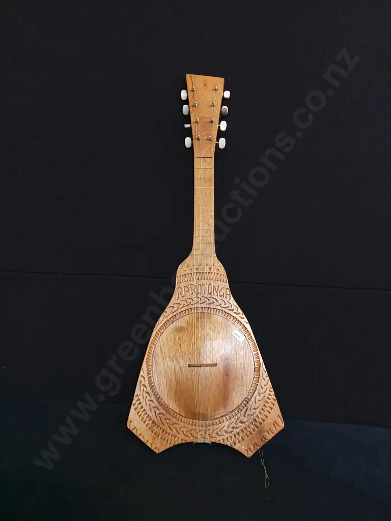 WOOD CARVED RAROTONGAN UKARERE Image 1++