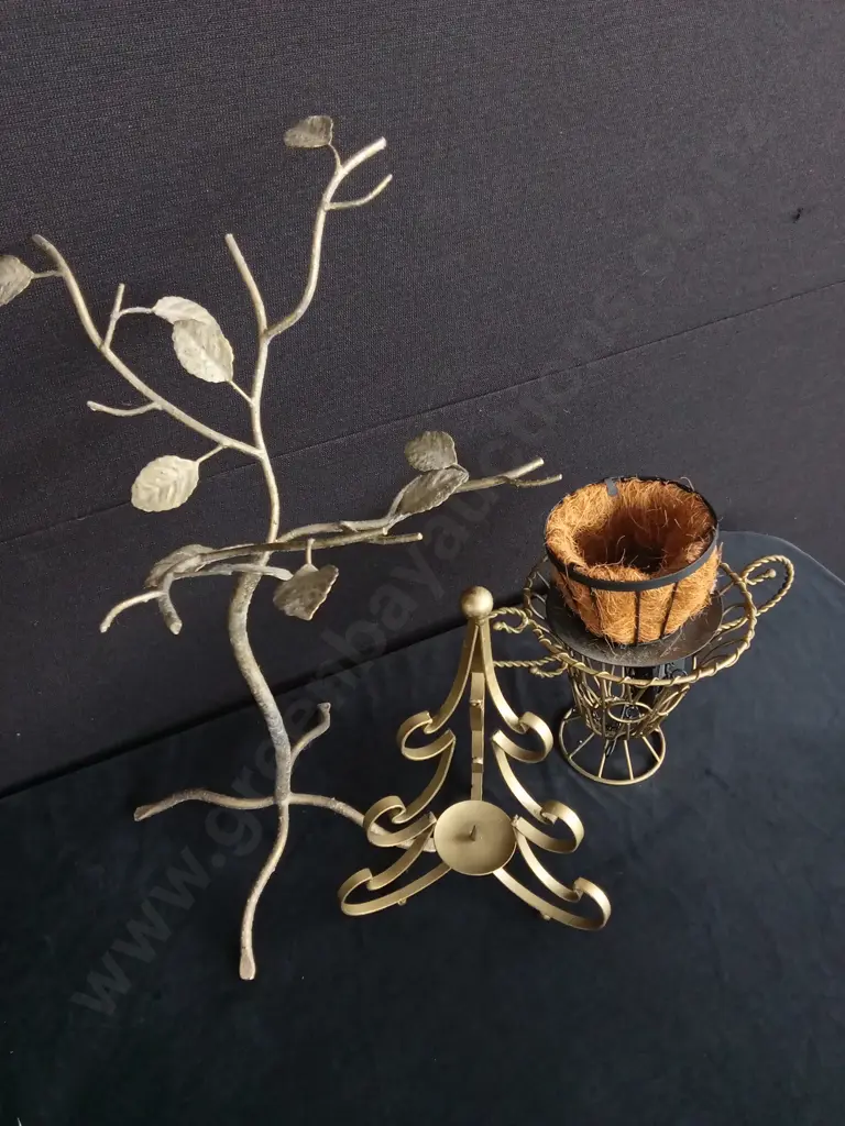 MIX OF METAL HOME DECOR, INCLUDING HANGING PLANTER Image 1++