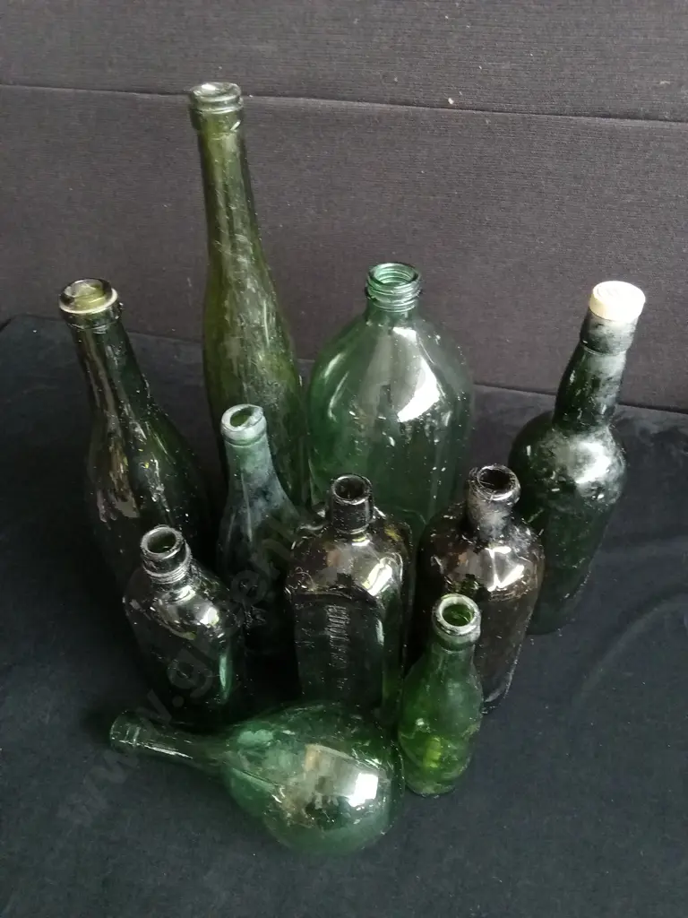 10 PIECES GREEN GLASS BOTTLES Image 1++