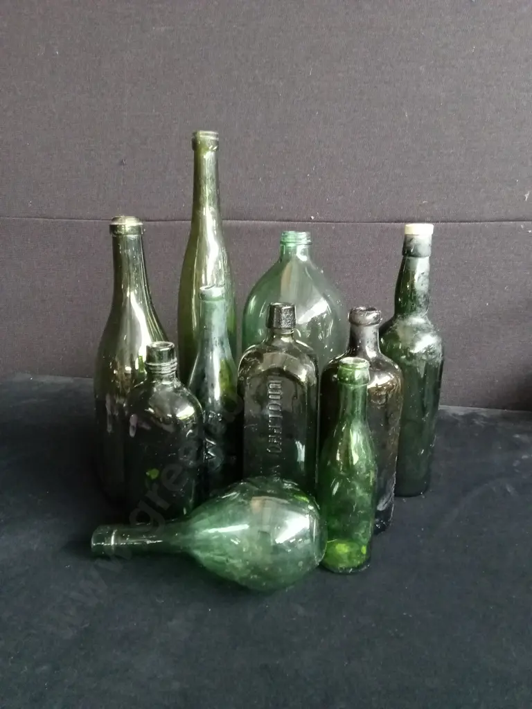 10 PIECES GREEN GLASS BOTTLES Image 1++