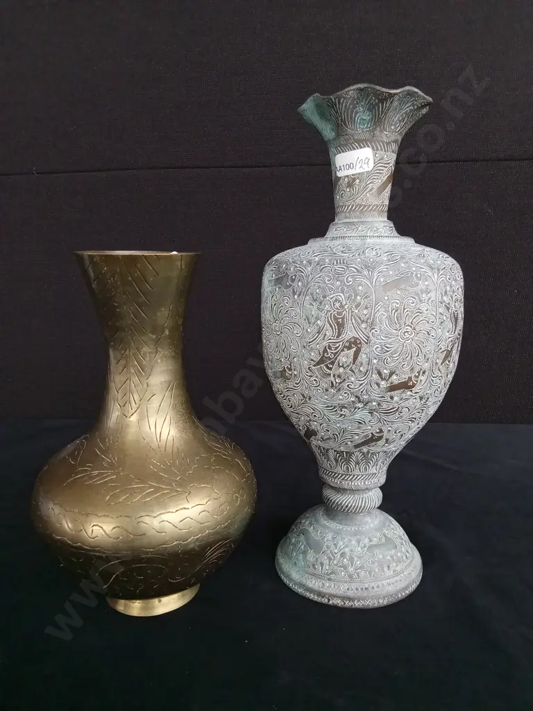 2 PIECES BRASS VASES Image 1++