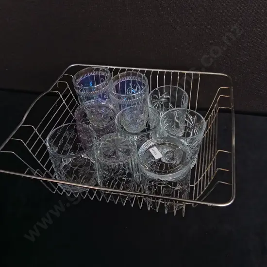 MIX OF GLASSES AND WIRE STORAGE BASKET