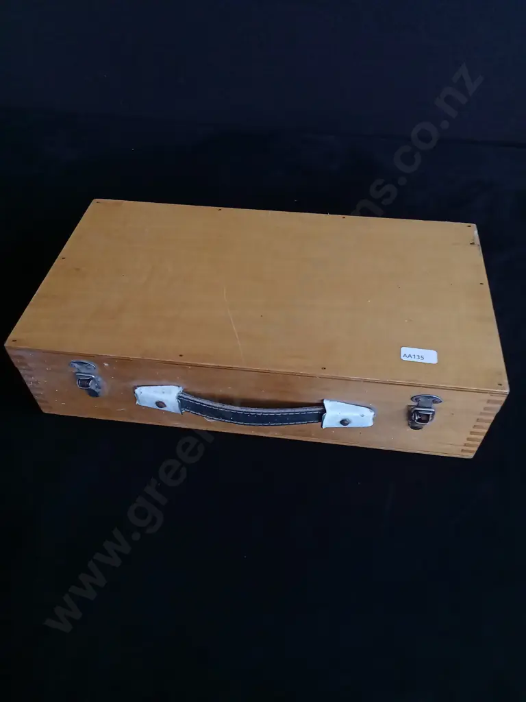 VINTAGE PETANQUE SET Image 1++