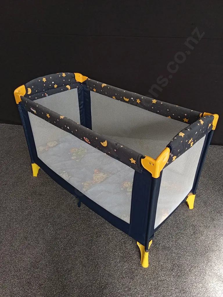 CHICCO DODO PORTACOT AND MATTRESS Image 1++