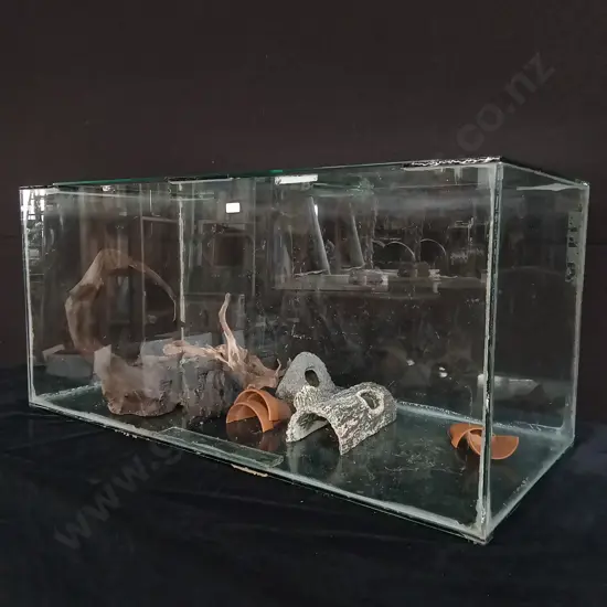 RIMLESS FISHTANK L 90 CM X W 40 CM X H 41 CM