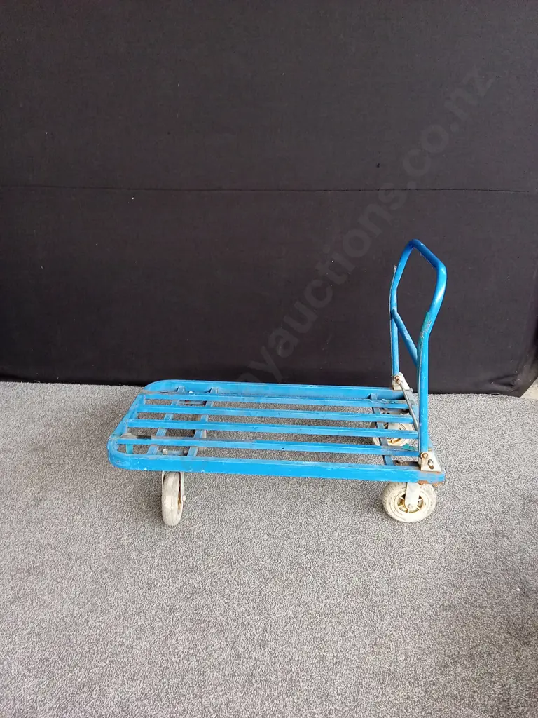 BLUE TROLLEY Image 1++