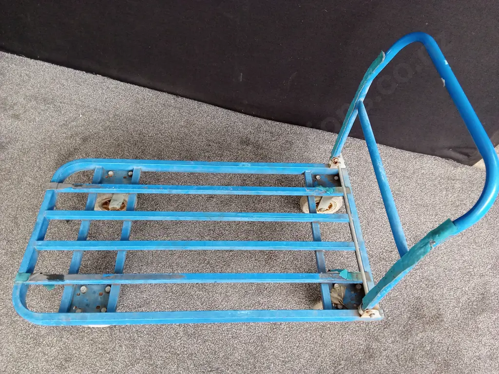 BLUE TROLLEY Image 1++