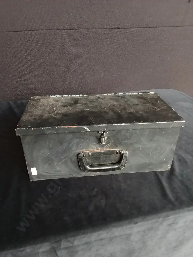 TOOL BOX AND CONTENTS Image 1++