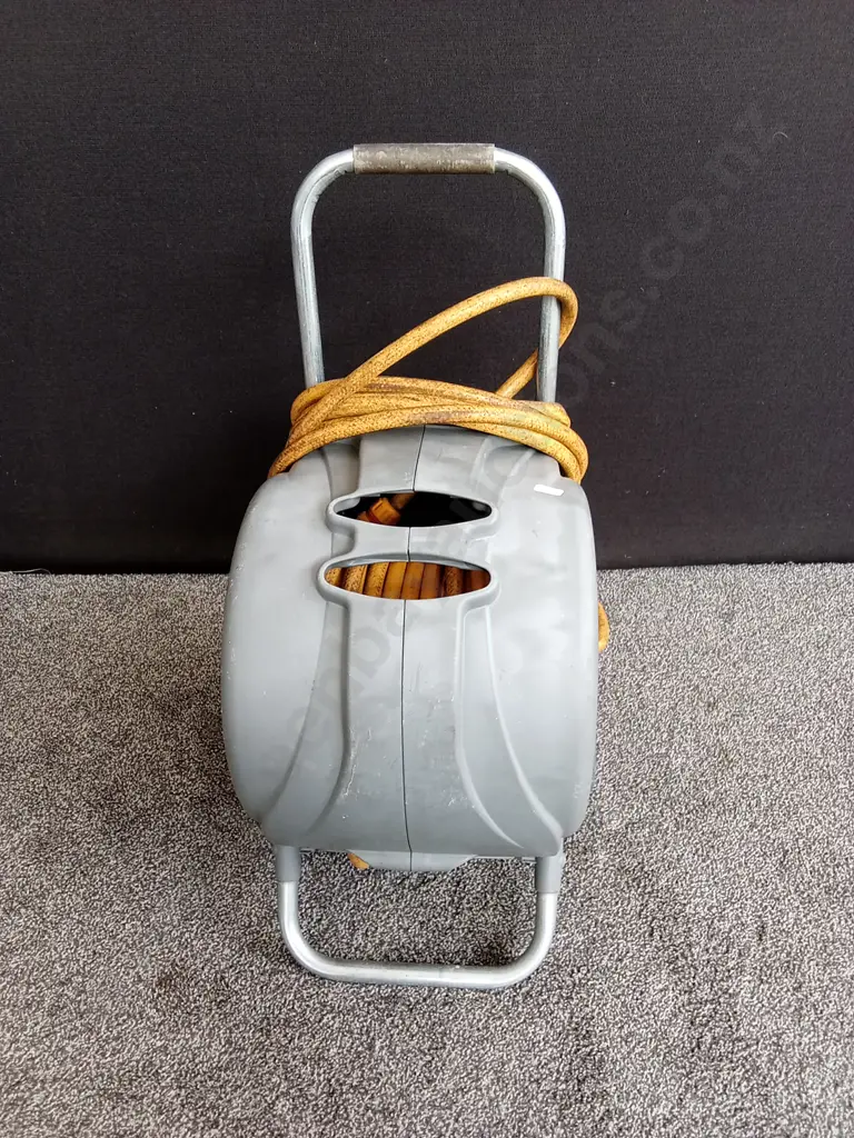 HOZELOCK HOSE ON WHEELS Image 1++