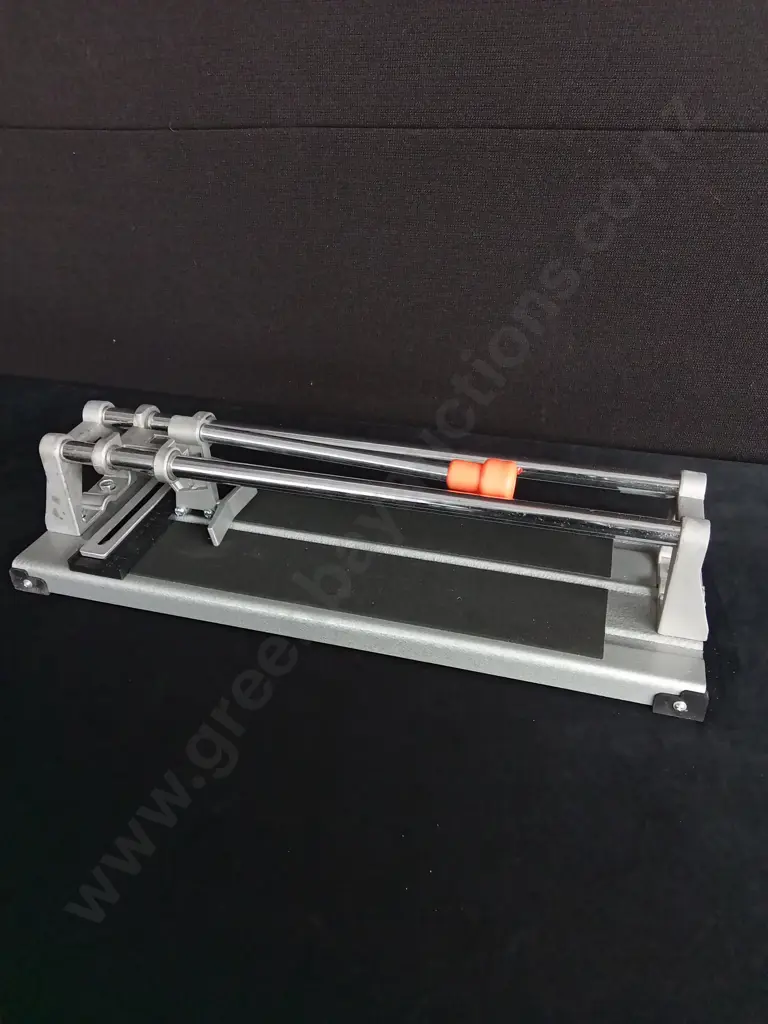 PROMARK TILE CUTTING MACHINE BOXED Image 1++