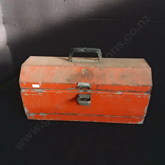 METAL TOOLBOX