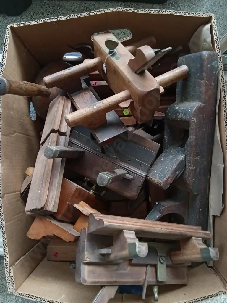 BOX OF ANTIQUE WOODEN HAND PLANES Image 1++