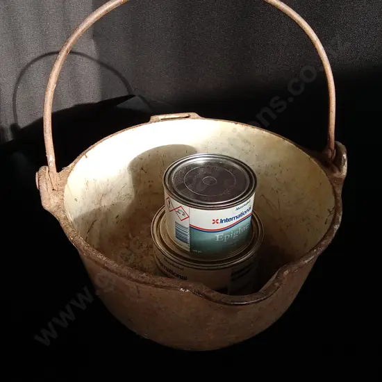 CAST IRON POT, HARDENER AND HIGH STRENGTH EPOXY GLUE