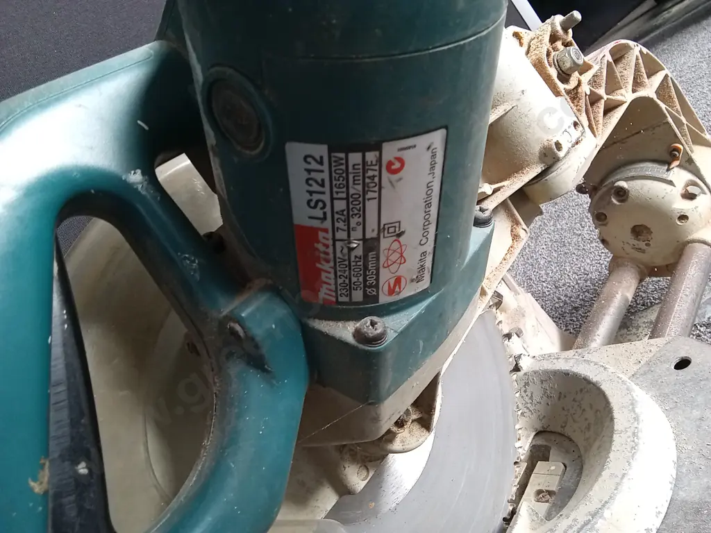 MAKITA LS1212 SLIDING COMPOUND MITER SAW WORKING Image 1++