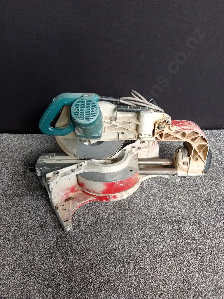 MAKITA LS1212 SLIDING COMPOUND MITER SAW WORKING Image 1++